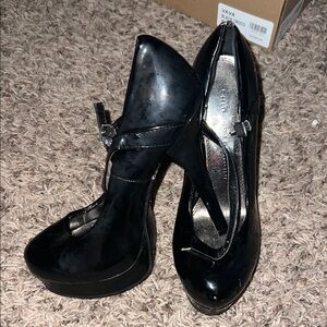 Chic Glossy Black Women's Heels